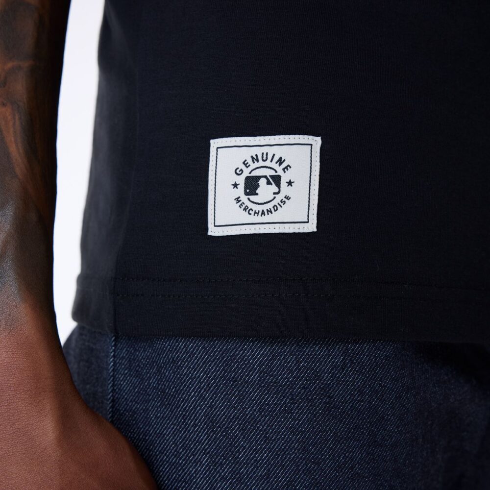 New Era MLB NY Yankees Fruit Graphic T-shirt - Image 4